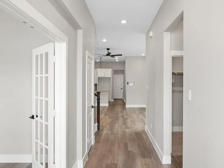 2341 Cobbler St — Photo 2