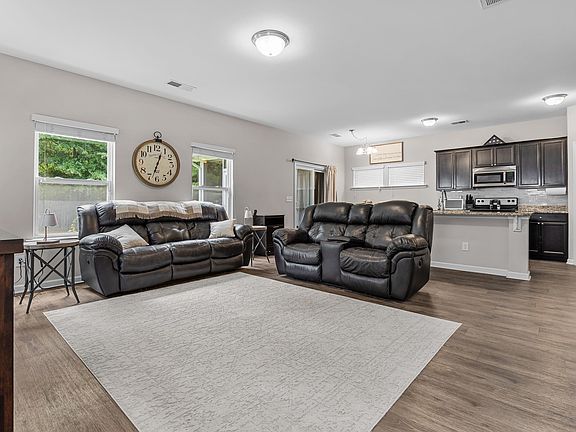 5th image of 254 Megan Ln