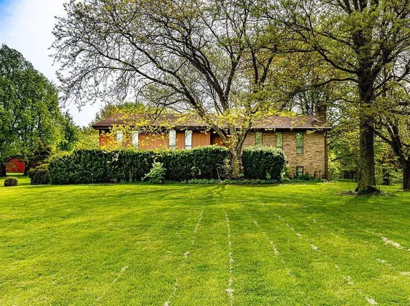2240 Chapel Rd, Okeana, OH 45053