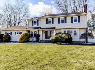 8 Coventry Dr, Freehold, NJ 07728