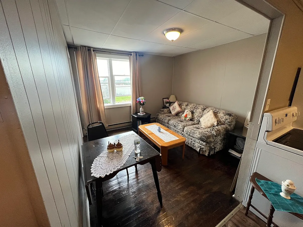 511 N Main St - 5 — Photo 3