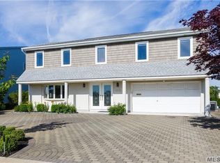 2898 Lee Pl, Bellmore, NY 11710