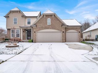 53572 Mary Ann Ln, New Baltimore, MI 48047