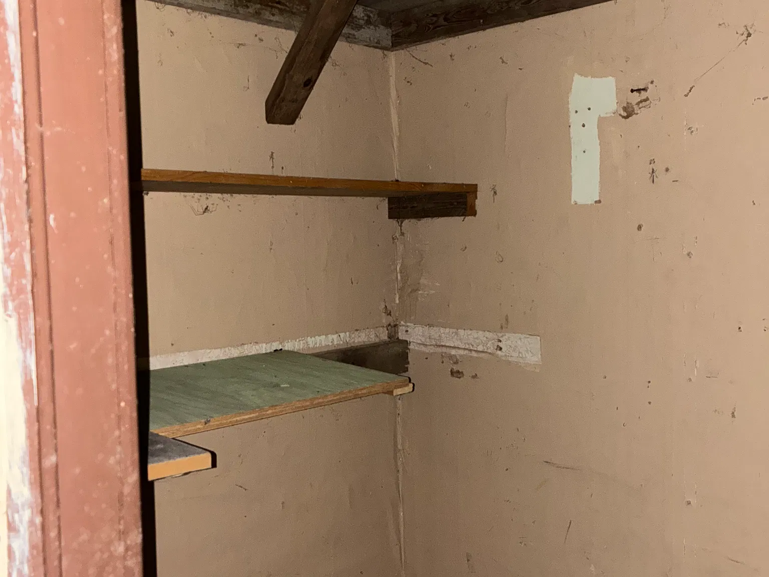 3 bed, $999 — Photo 4