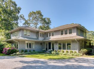 22 Westwood Rd, Wainscott, NY 11937