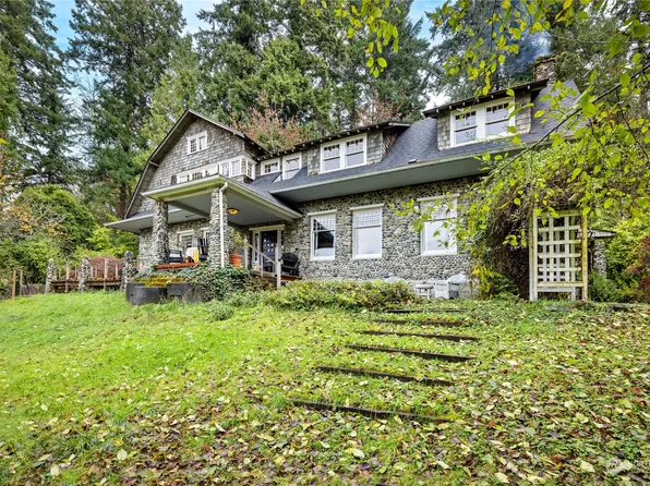 5151 Crystal Springs Drive NE, Bainbridge Island, WA 98110