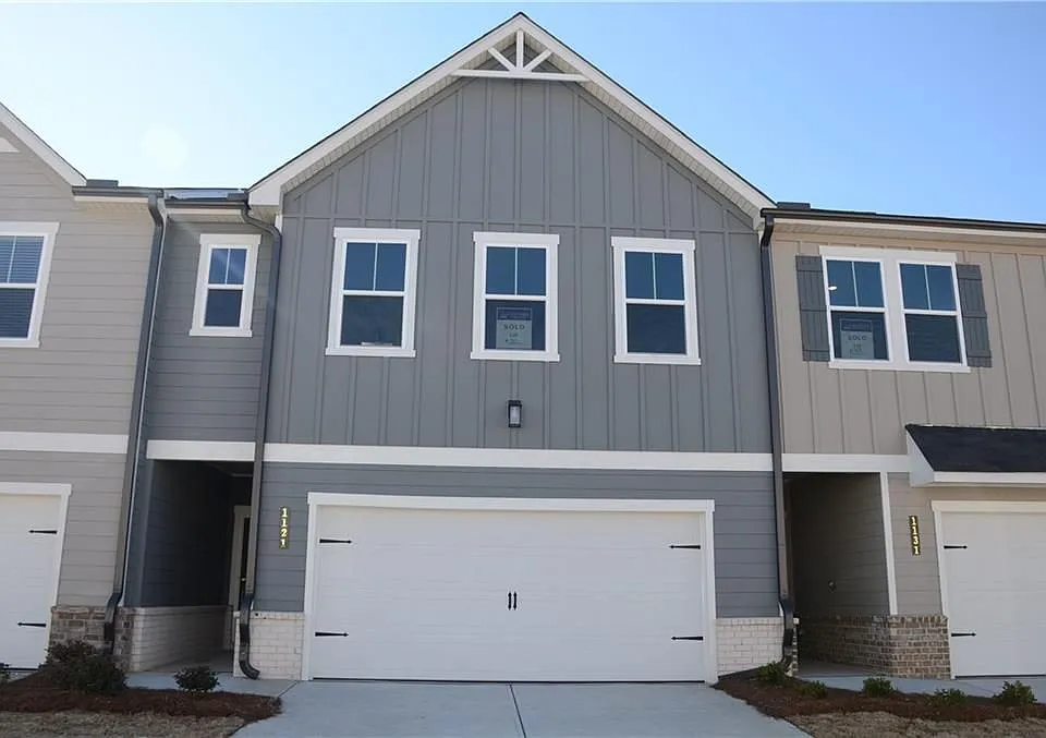 1121 Point Place Dr