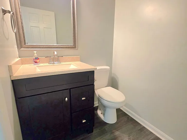 415 Rosewood Ln — Photo 14