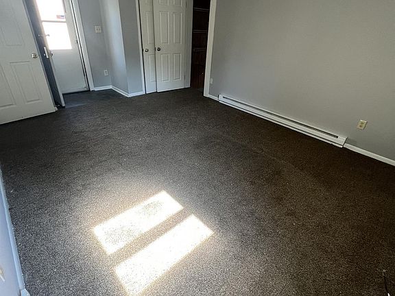 4th image of 175 W Main St