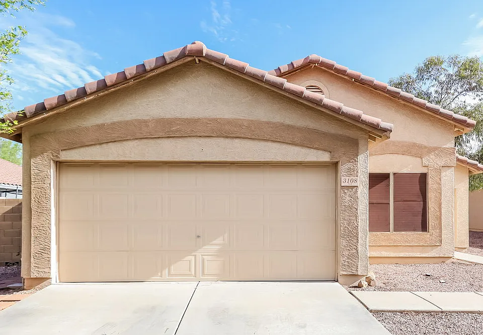3108 W Lucia Dr