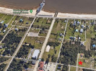 401 Bourgeois St, Waveland, MS 39576