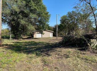 5636 NW Rochester Rd, Topeka, KS 66617