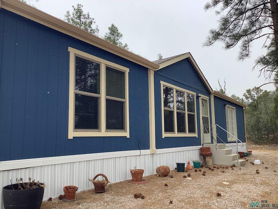 1st image of 44 Pine Garden Dr