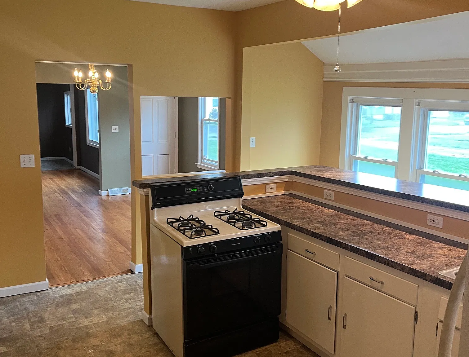 214 Woodruff Ave — Photo 4