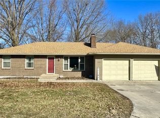 3307 Lake Trenton Dr, Trenton, MO 64683