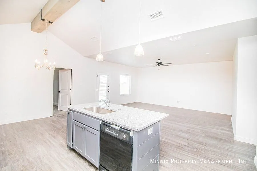 3 bedroom/ 2 bath | 1616 102nd #B — Photo 4