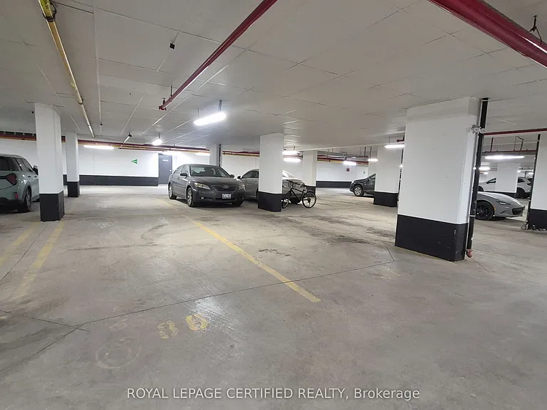 851 Sheppard Ave W #26 — Photo 19