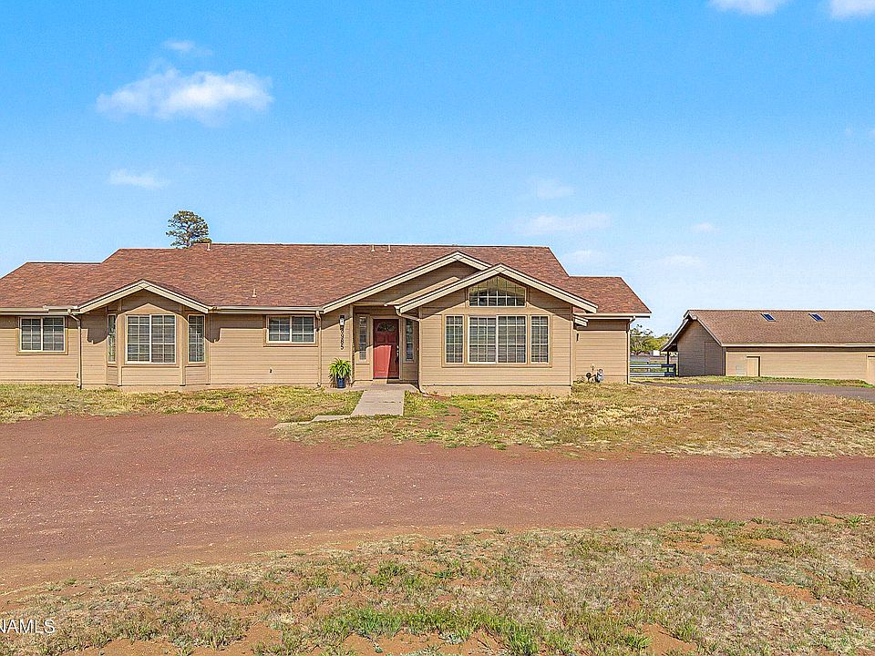 1st image of 8985 N Silver Saddle Dr