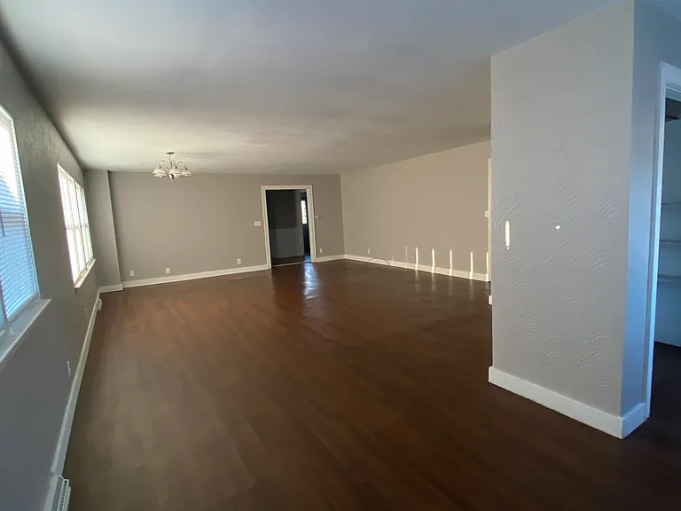 1011-1013 Charles St #AB — Photo 15