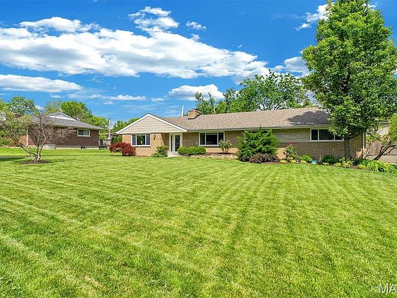 2nd image of 710 Villa Place Ct