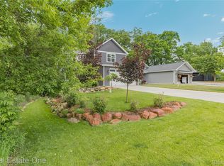 3259 Rush Lake Rd, Pinckney, MI 48169