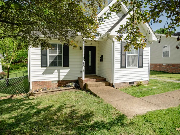 108 Oak Ave, Dickson, TN 37055