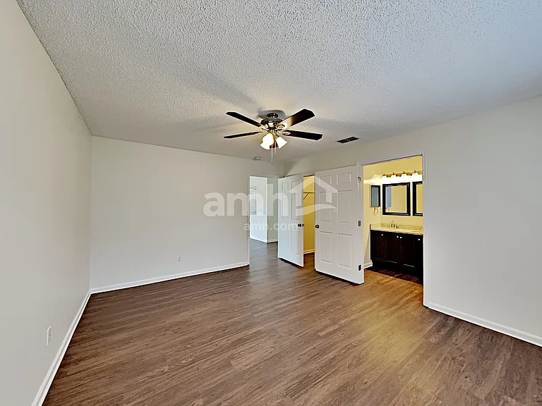 3155 Olde Sutton Parke Dr — Photo 11