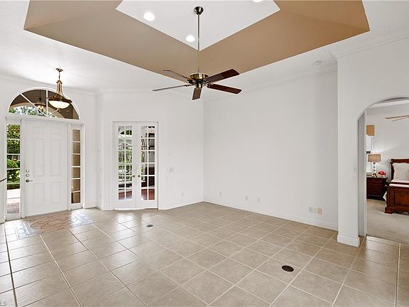 3rd image of 10268 Avonleigh DR