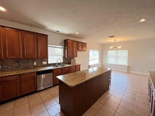3518 Ellies Ln — Photo 6