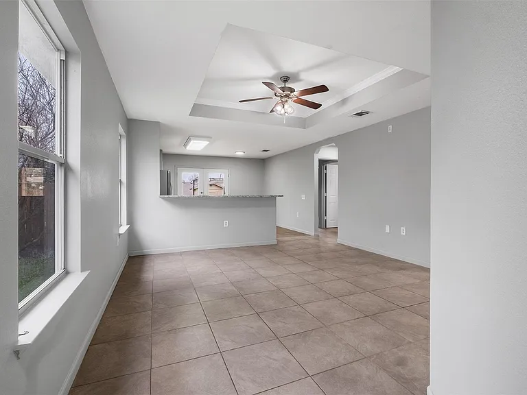 5813 Angel Dr — Photo 4