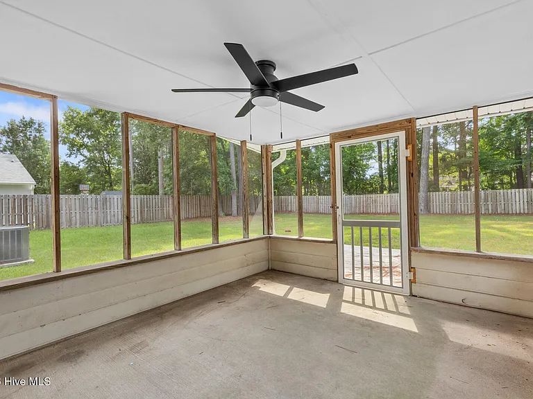 111 Silver Leaf Dr — Photo 21
