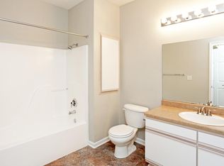 855 N 82nd Plz APT 41, Omaha, NE 68114