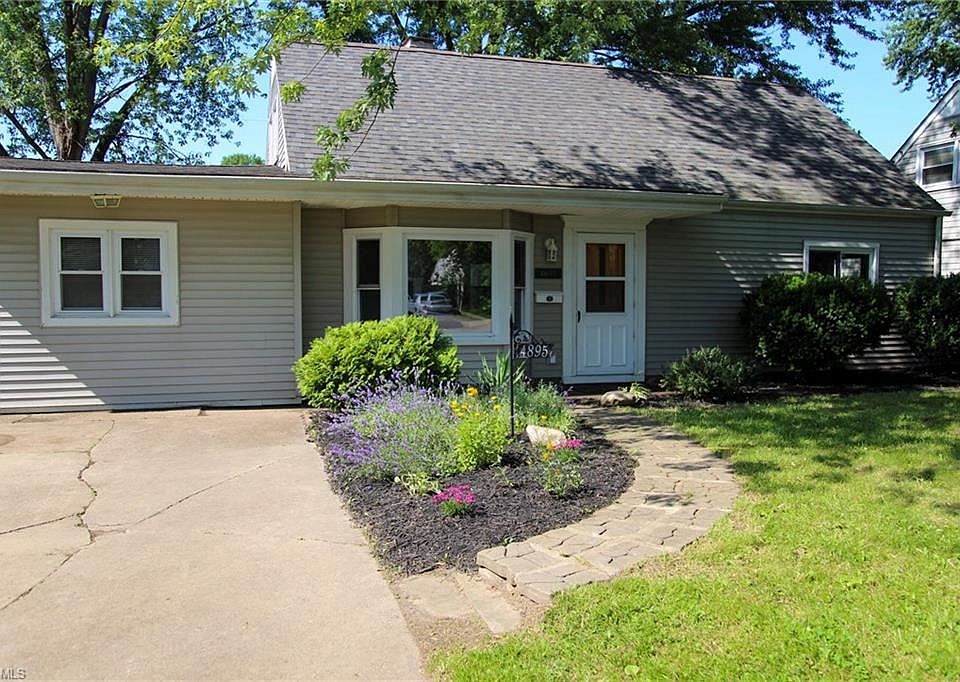 1st image of 4895 Saddlewood Dr