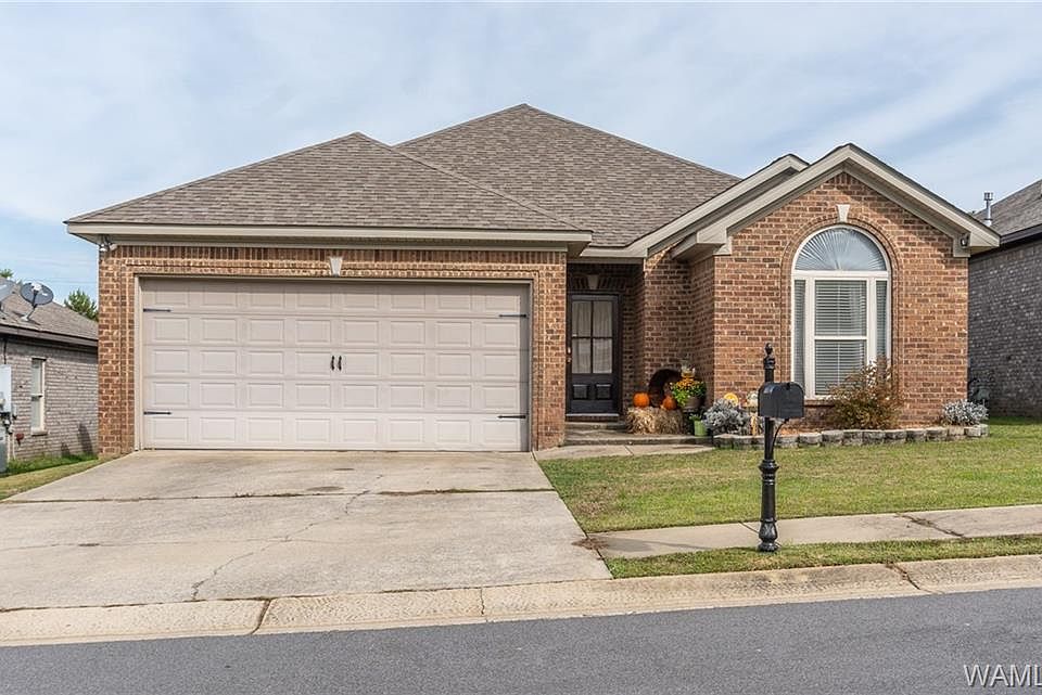 1st image of 6614 Helen Julia Ln