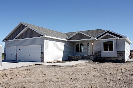4th image of 1104 Brooks Dr W