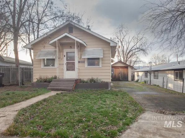 624 11th St, Clarkston, WA 99403