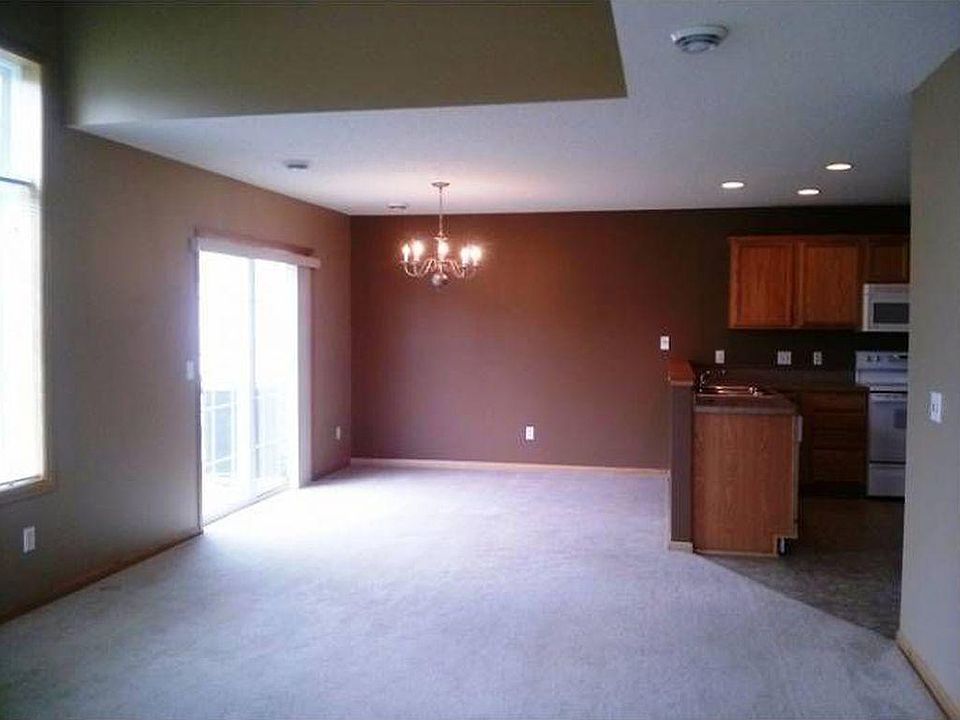 1st image of 4971 207th St N