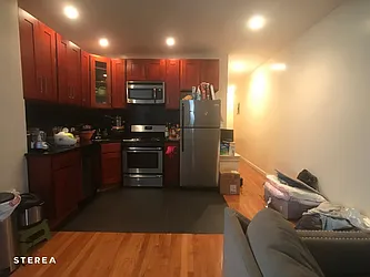 Rented by Sterea Agency