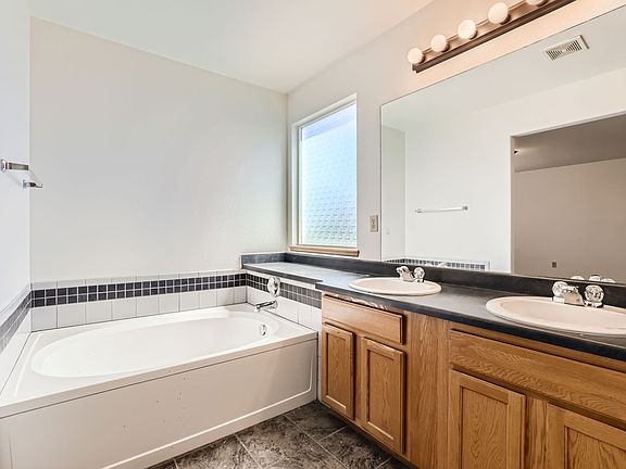 3rd image of 1781 Dewhirst Dr