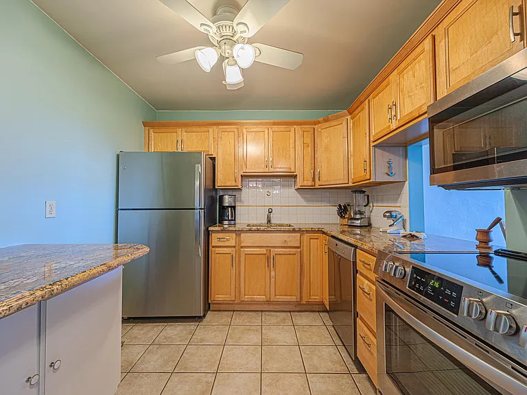 1516 S Lakeside Dr #203 — Photo 7
