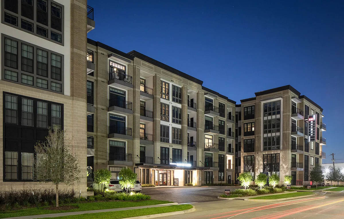 Building Photo - Bellrock Sawyer Yards