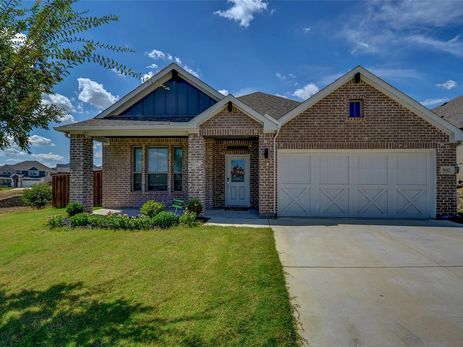 4 bed, 2193 sqft, $2,900 — Photo 1