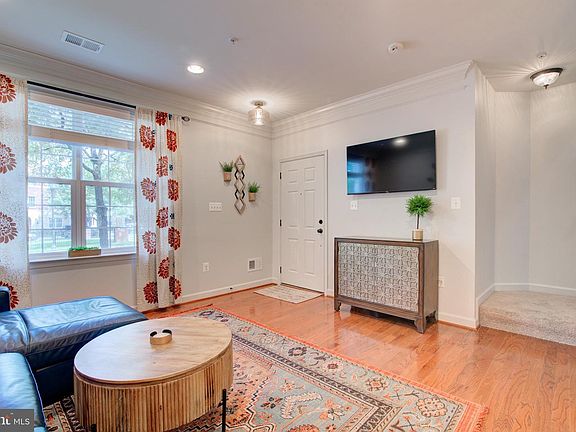 2nd image of 43603 McDowell Sq
