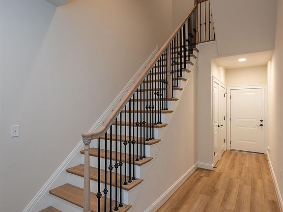 5th image of 417 E Eheart St #143B