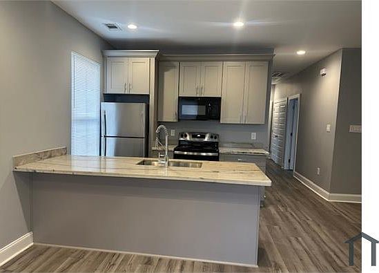 2nd image of 1522 Sere St #1522