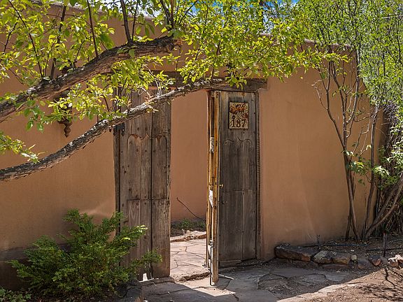 2nd image of 187 Tesuque Village Rd
