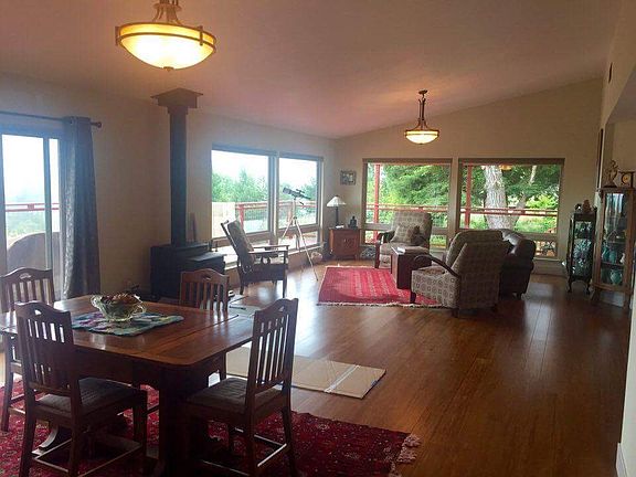 Dining / Living Room