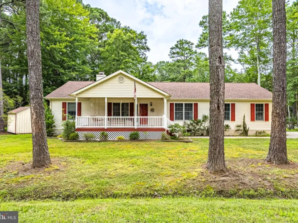 1 Darby Ct, Ocean Pines, MD 21811