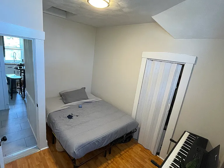 615 Wood St #2 — Photo 10