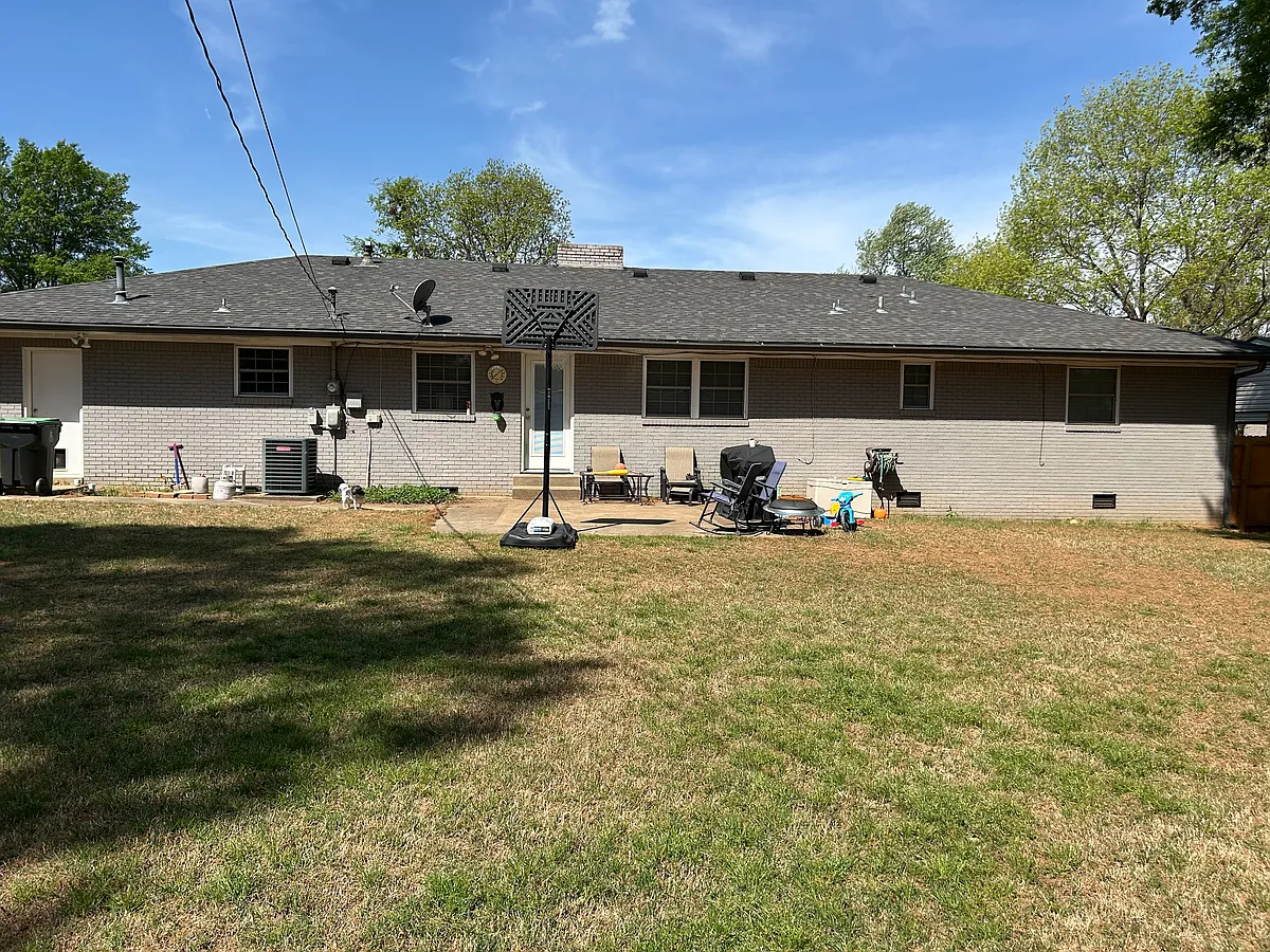 Back of house. - 3027 S 33rd St